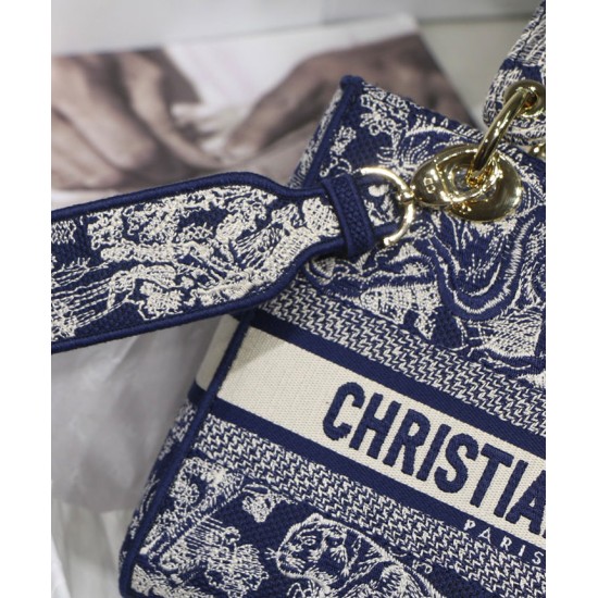 Replica Borsa Christian Dior Medium Lady D-Lite blu scuro Replica Borsa Christian Dior Medium Lady D-Lite blu scuro