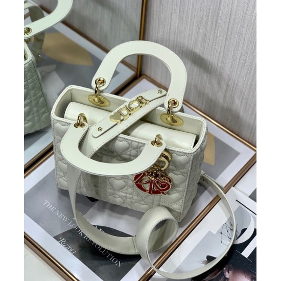 Replica Christian Dior Dioramour My Abcdior Lady Dior Bag Crema Replica Christian Dior Dioramour My Abcdior Lady Dior Bag Crema
