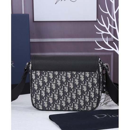 Replica Christian Dior Mini Saddle Messenger Bag Blu Scuro Replica Christian Dior Mini Saddle Messenger Bag Blu Scuro