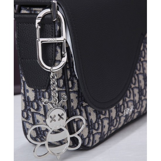 Replica Christian Dior Mini Saddle Messenger Bag Blu Scuro Replica Christian Dior Mini Saddle Messenger Bag Blu Scuro