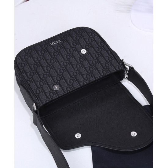 Replica Borsa messenger Christian Dior Mini Saddle nera Replica Borsa messenger Christian Dior Mini Saddle nera