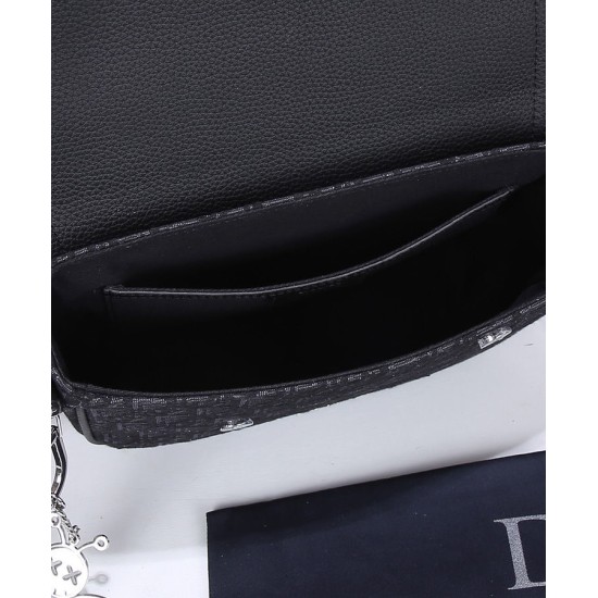 Replica Borsa messenger Christian Dior Mini Saddle nera Replica Borsa messenger Christian Dior Mini Saddle nera