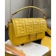 Replica Borsa in pelle baguette 8BR600 Giallo