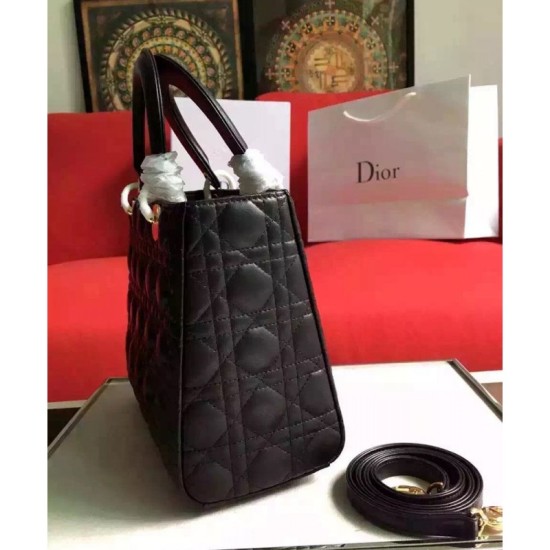 Replica Dior Lady Dior Medium Classic Tote Borse Con agnello nero Replica Dior Lady Dior Medium Classic Tote Borse Con agnello nero