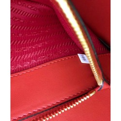 Borsa a tracolla Prada Monochrome saffiano rossa