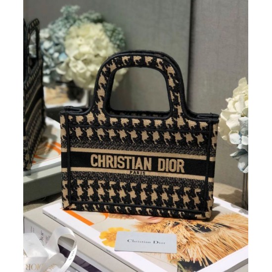 Replica Christian Dior Mini Borsa a mano con ricamo a pied de poule e crema Replica Christian Dior Mini Borsa a mano con ricamo a pied de poule e crema