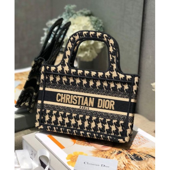 Replica Christian Dior Mini Borsa a mano con ricamo a pied de poule e crema Replica Christian Dior Mini Borsa a mano con ricamo a pied de poule e crema