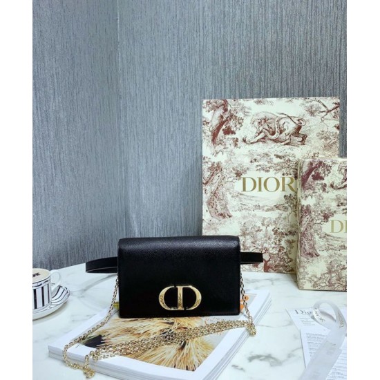 Replica Pochette 2 in 1 di vitello Montaigne Christian Dior 30 nera Replica Pochette 2 in 1 di vitello Montaigne Christian Dior 30 nera