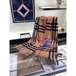 Sciarpa Classic Cashmere con Cammelli Motivi