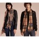 Replica Sciarpa Classic Cashmere con Cammelli Motivi Replica Sciarpa Classic Cashmere con Cammelli Motivi