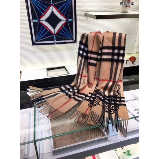 Replica Sciarpa in Cashmere Classic in Camel Check e Lace Replica Sciarpa in Cashmere Classic in Camel Check e Lace