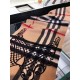 Replica Sciarpa in Cashmere Classic in Camel Check e Lace Replica Sciarpa in Cashmere Classic in Camel Check e Lace
