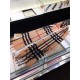 Replica Sciarpa in Cashmere Classic in Camel Check e Lace Replica Sciarpa in Cashmere Classic in Camel Check e Lace