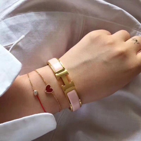 Replica Bracciale Hermes Clic H PM in smalto rosa Replica Bracciale Hermes Clic H PM in smalto rosa