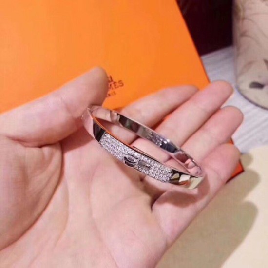 Replica Bracciale Hermes Kelly Piccolo in argento con diamanti Replica Bracciale Hermes Kelly Piccolo in argento con diamanti
