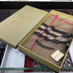 Scialle in cashmere con motivo check classico Burberry marrone