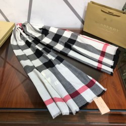 Scialle in cashmere con motivo check classico Burberry 70 x 200 nero