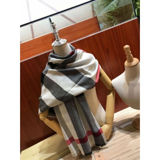Replica Scialle in cashmere con motivo check classico Burberry 70 x 200 nero
