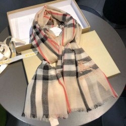 Scialle Burberry Classic Horse Cashmere Beige
