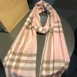 Scialle in cashmere con motivo check classico Burberry 70 x 220 rosa