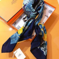 Scialle in seta cashmere paesaggio Hermes 140 blu