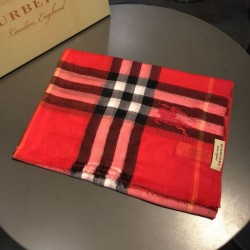 Scialle Burberry Classic Horse Cashmere Rosso