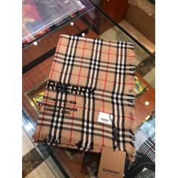 Scialle Burberry in cashmere con motivo Horse check Vintage Check 100 x 200