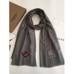Scialle in cashmere Burberry TB in edizione limitata 80 x 200 grigio
