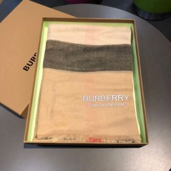 Scialle in cashmere check classico Burberry 75 x 205 albicocca