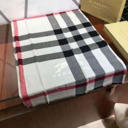Scialle in cashmere con motivo check classico Burberry 70 x 200 nero