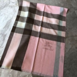 Scialle in cashmere con motivo check classico Burberry 70 x 200 rosa
