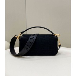 Borsa in tela Fendi Baguette media FF 8BR600 Nera Borsa in tela Fendi Baguette media FF 8BR600 Nera