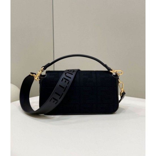 Replica Borsa in tela Fendi Baguette media FF 8BR600 Nera Replica Borsa in tela Fendi Baguette media FF 8BR600 Nera