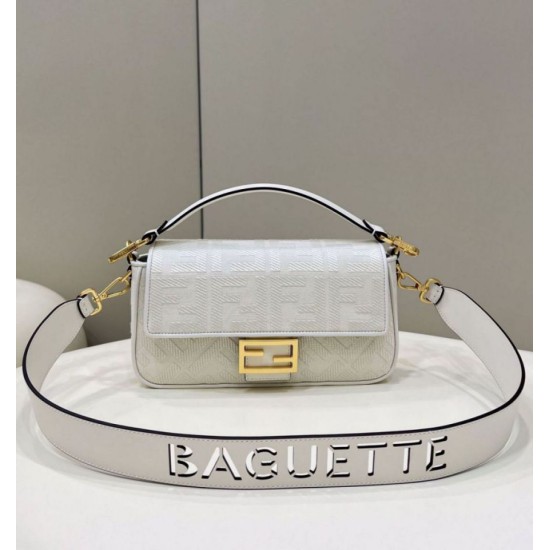Replica Borsa in tela Fendi Baguette media FF 8BR600 Bianca Replica Borsa in tela Fendi Baguette media FF 8BR600 Bianca