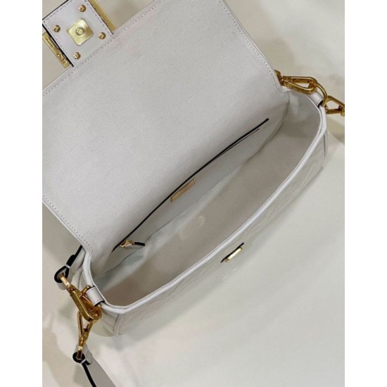 Replica Borsa in tela Fendi Baguette media FF 8BR600 Bianca Replica Borsa in tela Fendi Baguette media FF 8BR600 Bianca