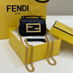 Borsa mini Fendi Nano Baguette FF in tela Nera