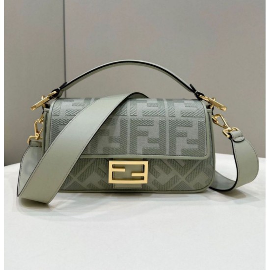Replica Borsa Fendi Media Baguette Jacquard FF in tessuto 8BR600 Verde Chiaro Replica Borsa Fendi Media Baguette Jacquard FF in tessuto 8BR600 Verde Chiaro
