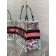 Replica Borsa tote media Dior Book Tote multicolore con ricamo Florilegio bianco Replica Borsa tote media Dior Book Tote multicolore con ricamo Florilegio bianco
