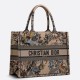 Replica Borsa tote Dior media a libro Jardin d'Hiver ricamo Beige Replica Borsa tote Dior media a libro Jardin d'Hiver ricamo Beige
