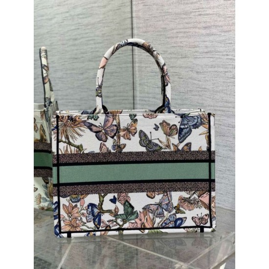 Replica Borsa tote Dior Medium Book Toile de Jouy Mexico Ricamo Bianco Replica Borsa tote Dior Medium Book Toile de Jouy Mexico Ricamo Bianco