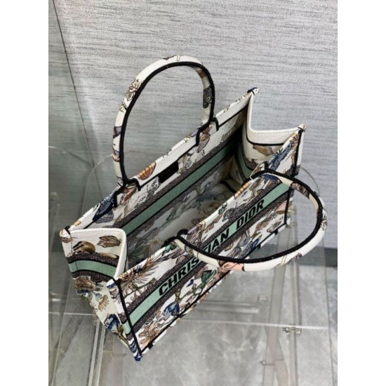 Replica Borsa tote Dior Medium Book Toile de Jouy Mexico Ricamo Bianco Replica Borsa tote Dior Medium Book Toile de Jouy Mexico Ricamo Bianco