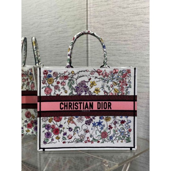 Replica Borsa Dior Large Book Tote Bag Multicolor Florilegio Ricamo Bianco Replica Borsa Dior Large Book Tote Bag Multicolor Florilegio Ricamo Bianco
