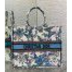 Borsa tote grande per libri Dior Toile de Jouy Mexico ricamo bianco/blu