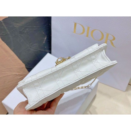 Replica Pochette Dior Lady Dior con catena Cannage bianca Replica Pochette Dior Lady Dior con catena Cannage bianca
