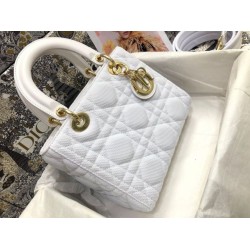 Borsa Dior Medium Lady D-Lite Tessuto Tecnico Macrocannage Bianco Borsa Dior Medium Lady D-Lite Tessuto Tecnico Macrocannage Bianco