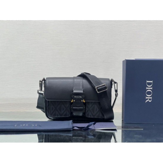 Replica Dior Hit the Road Messenger Borsa da uomo CD Diamond Black Replica Dior Hit the Road Messenger Borsa da uomo CD Diamond Black