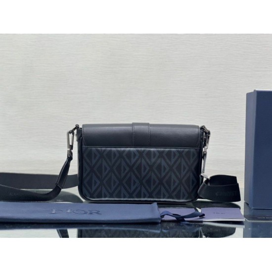 Replica Dior Hit the Road Messenger Borsa da uomo CD Diamond Black Replica Dior Hit the Road Messenger Borsa da uomo CD Diamond Black