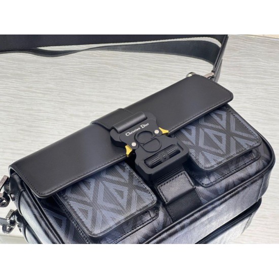 Replica Dior Hit the Road Messenger Borsa da uomo CD Diamond Black Replica Dior Hit the Road Messenger Borsa da uomo CD Diamond Black
