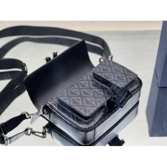 Replica Dior Hit the Road Messenger Borsa da uomo CD Diamond Black Replica Dior Hit the Road Messenger Borsa da uomo CD Diamond Black