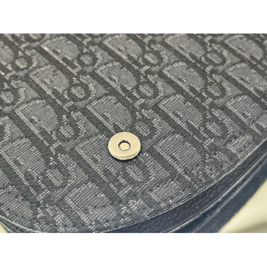 Replica Custodia da uomo Dior Saddle Dior Oblique Jacquard nera Replica Custodia da uomo Dior Saddle Dior Oblique Jacquard nera
